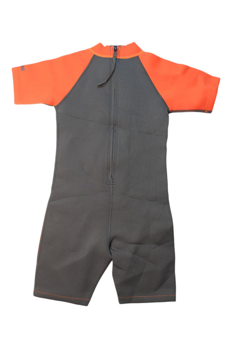 A Grey Wetsuits from Arena in size 8Y for boy. (Back View)