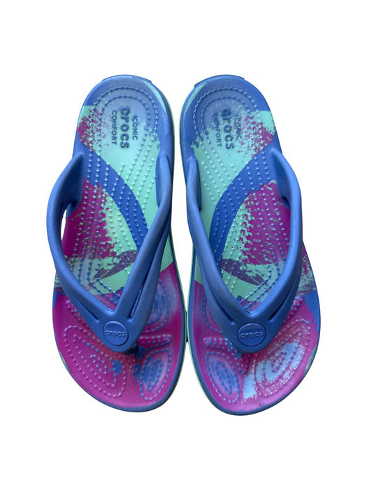 A Multicolour Flip Flops from Crocs in size 7Y for neutral. (Front View)