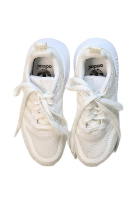 A White Sneakers from Adidas in size 5T for neutral. (Back View)