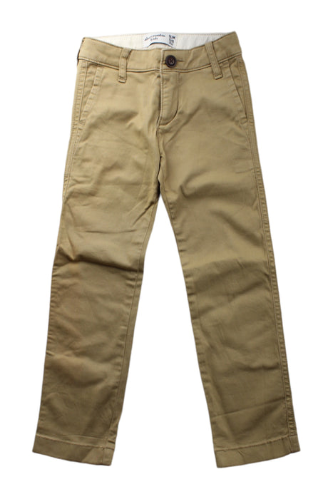 A Beige Casual Pants from Abercrombie & Fitch in size 5T for boy. (Front View)