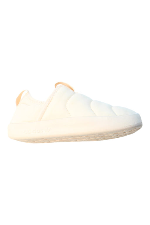 A White Slip Ons from Adidas in size 6T for girl. (Front View)