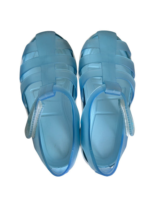 A Blue Sandals from Igor in size 4T for neutral. (Back View)