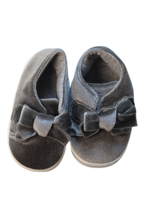 A Grey Sneakers from Chicco in size 18-24M for girl. (Back View)