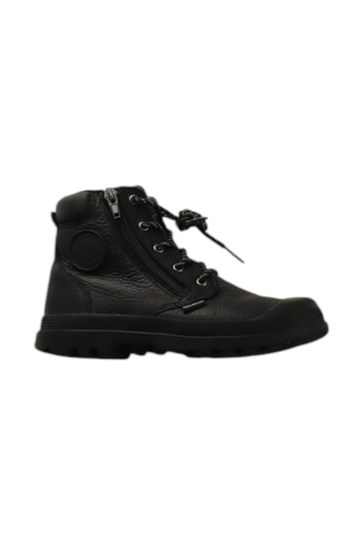 A Black Casual Boots from Palladium in size 7Y for neutral. (Front View)