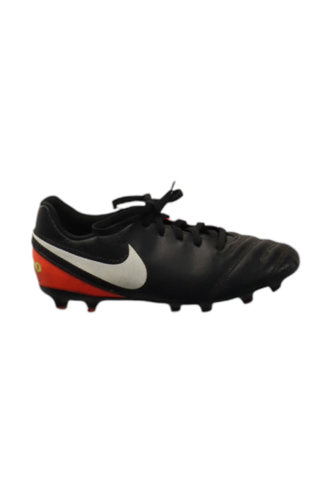 A Black Cleats/Soccer Shoes from Nike in size 10Y for neutral. (Front View)