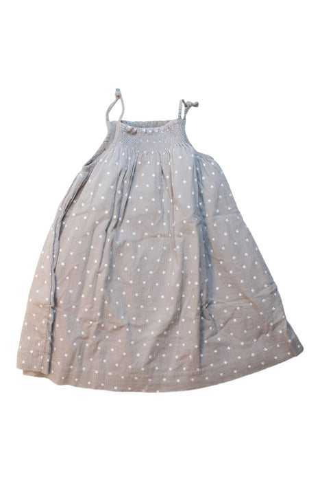 A Grey Sleeveless Dresses from Chateau de Sable in size 4T for girl. (Front View)