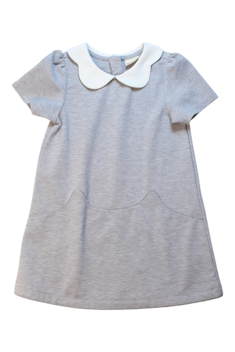 A Grey Short Sleeve Dresses from Momonittu in size 4T for girl. (Front View)