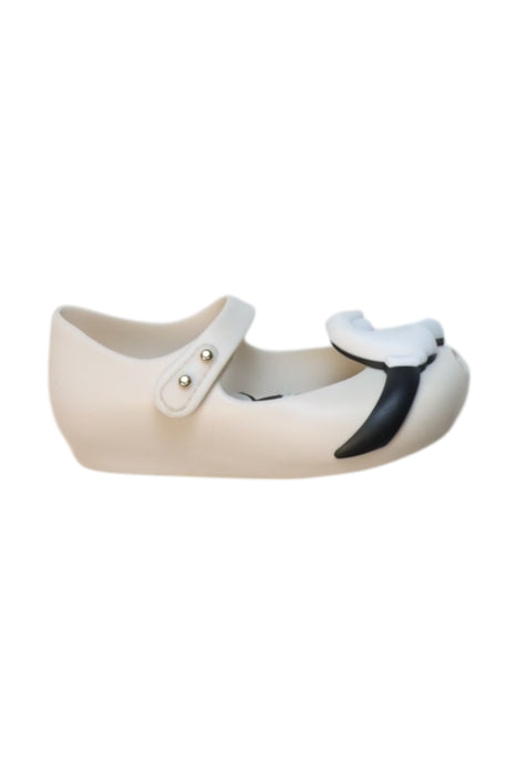 A White Flats from Mini Melissa in size 18-24M for girl. (Front View)