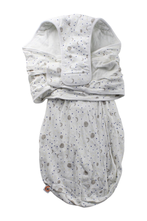 A White Swaddles from Stokke in size O/S for neutral. (Front View)