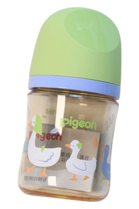 A Multicolour Utensils & Containers from Pigeon in size O/S for neutral. (Front View)