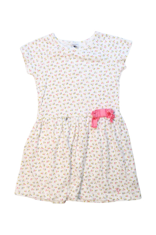 A White Short Sleeve Dresses from Petit Bateau in size 5T for girl. (Front View)