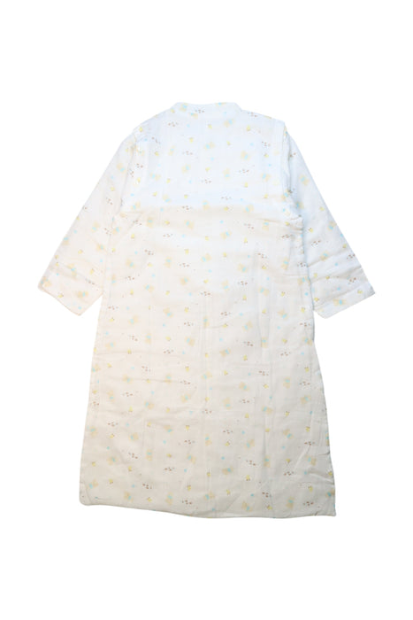 A White Sleepsacs from Minimoto in size O/S for neutral. (Back View)