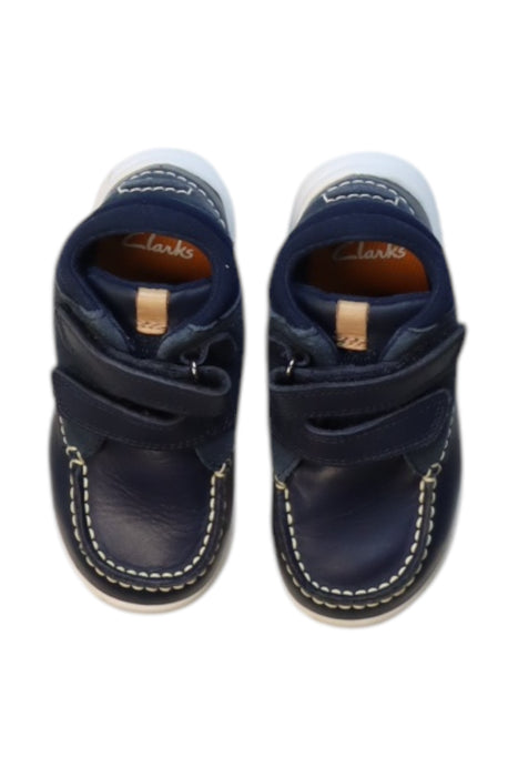 A Navy Sneakers from Clarks in size 3T for boy. (Back View)