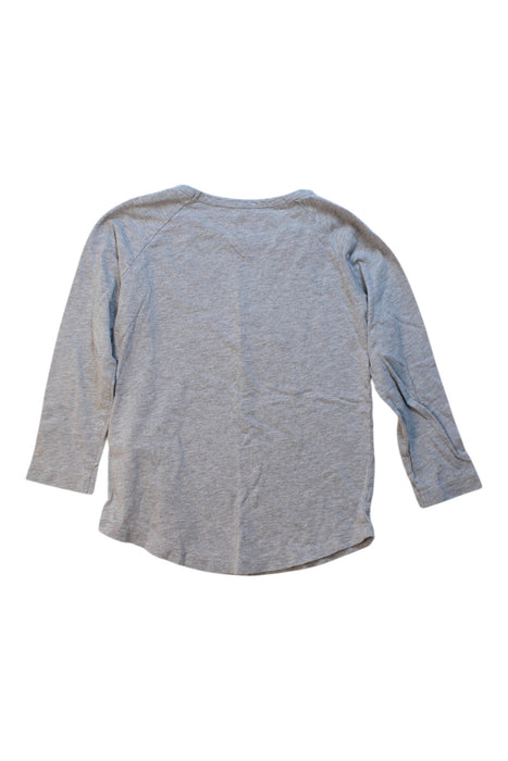 A Grey Long Sleeve T Shirts from Bonton in size 4T for boy. (Back View)