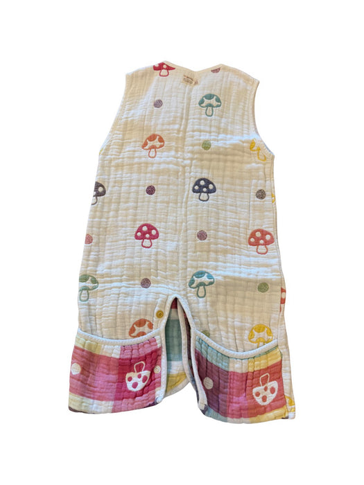 A White Sleepsacs from Hoppetta in size 4T for neutral. (Back View)