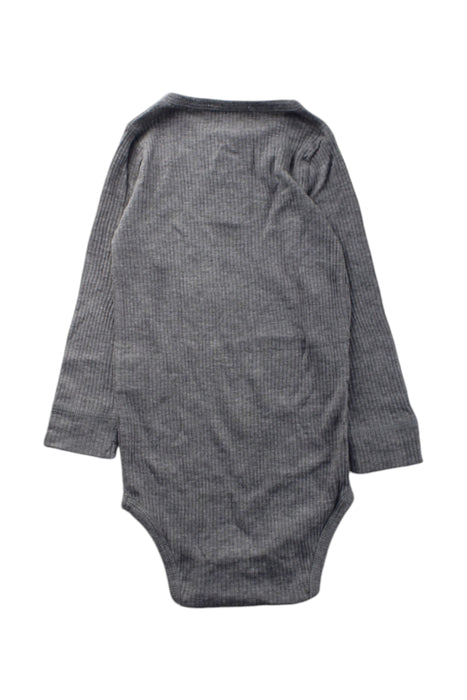 A Grey Long Sleeve Bodysuits from MarMar in size 12-18M for neutral. (Back View)