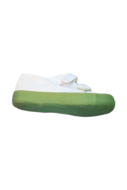 A Green Sneakers from Superga in size 5T for neutral. (Front View)