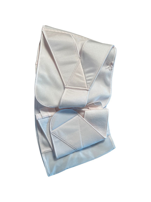 A White Maternity Support from Inujirushi in size XL for neutral. (Back View)