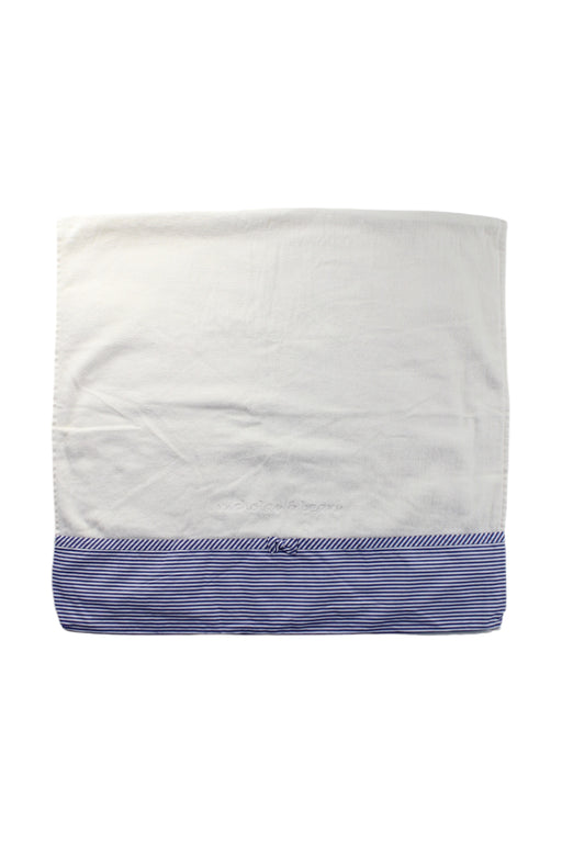 A White Towels from Nicholas & Bears in size O/S for neutral. (Front View)