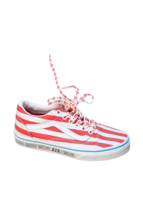 A Red Sneakers from Vans in size 9Y for girl. (Front View)