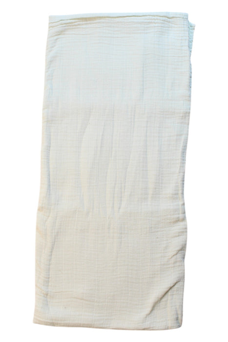 A Ivory Swaddles from Studio Boheme in size O/S for neutral. (Front View)