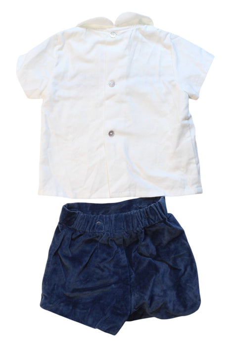 A White Shorts Sets from La Coqueta in size 6-12M for boy. (Back View)