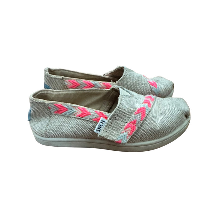 A Beige Espadrilles from Toms in size 4T for neutral. (Front View)