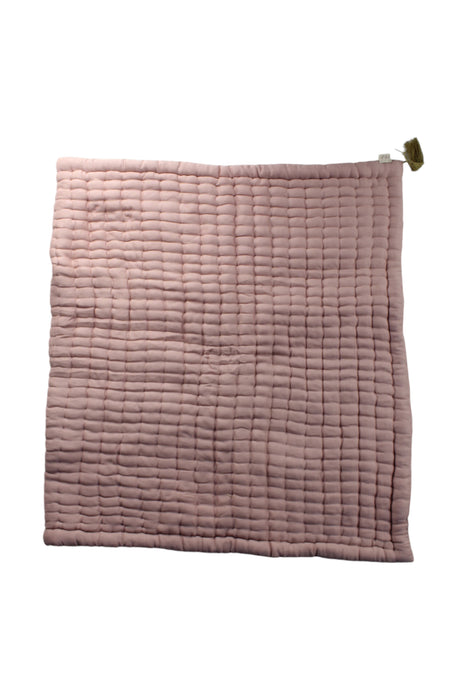 A Pink Blankets from Numero 74 in size O/S for neutral. (Front View)