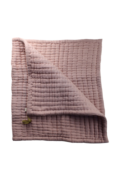 A Pink Blankets from Numero 74 in size O/S for neutral. (Back View)