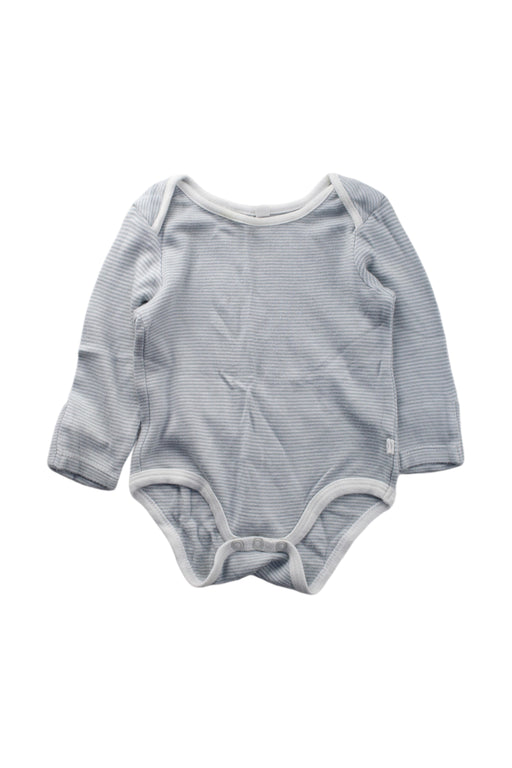 A Grey Long Sleeve Bodysuits from Mori in size 3-6M for neutral. (Front View)