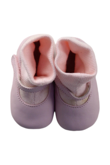 A Pink Booties from Fendi in size Newborn for girl. (Back View)