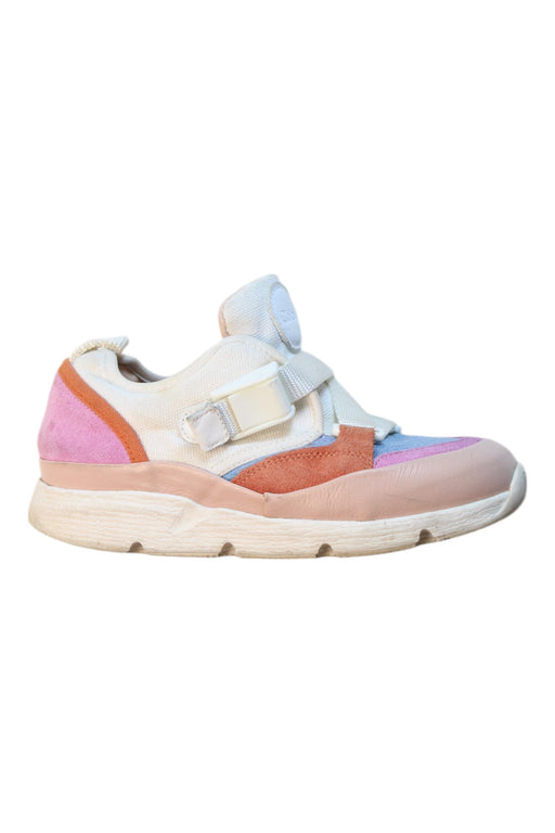 A Multicolour Sneakers from Chloe in size 5T for girl. (Front View)