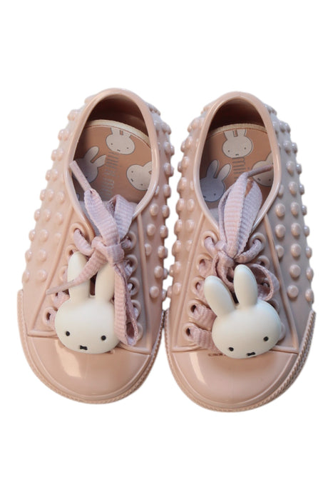 A Pink Sneakers from Mini Melissa in size 12-18M for girl. (Back View)