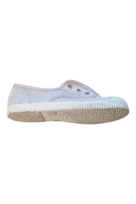 A Silver Slip Ons from Hampton Canvas in size 6T for girl. (Front View)