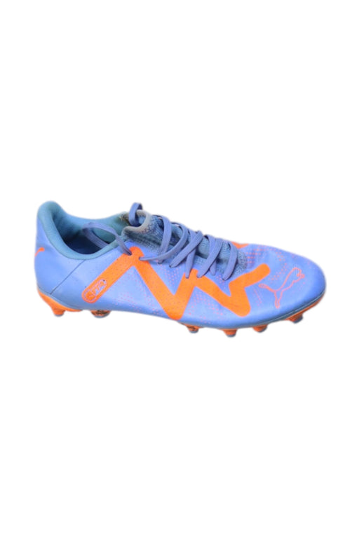 A Blue Cleats/Soccer Shoes from Puma in size 12Y for boy. (Front View)