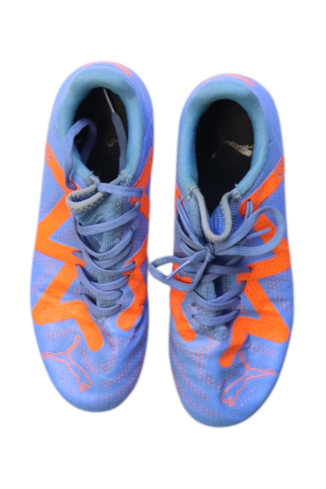 A Blue Cleats/Soccer Shoes from Puma in size 12Y for boy. (Back View)