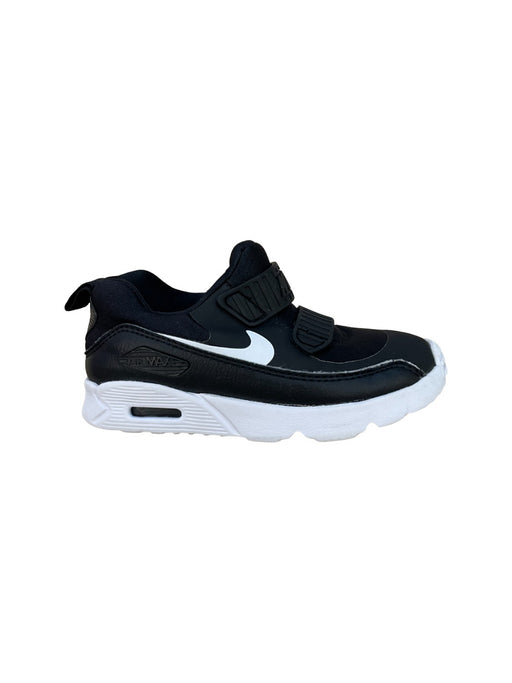 A Black Sneakers from Nike in size 3T for boy. (Front View)