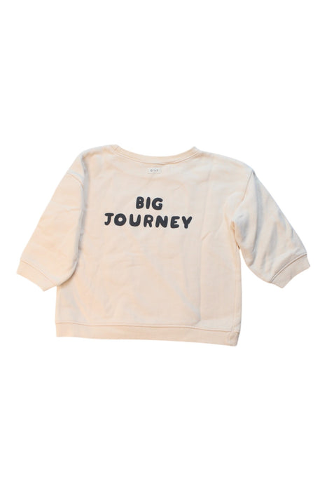 A Ivory Crewneck Sweatshirts from Organic Zoo in size 2T for boy. (Back View)