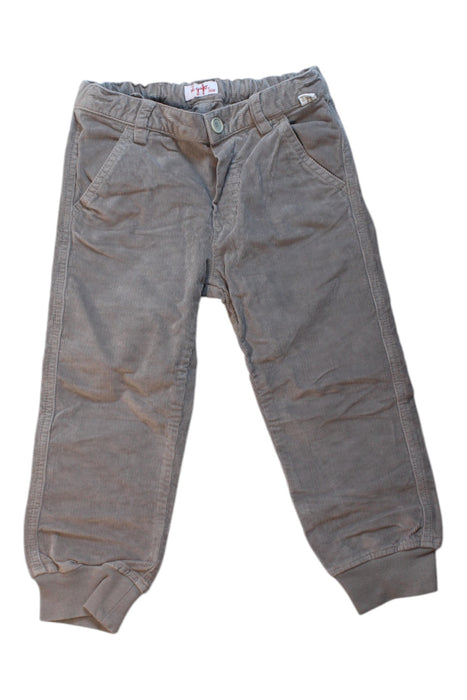 A Grey Casual Pants from Il Gufo in size 3T for boy. (Front View)