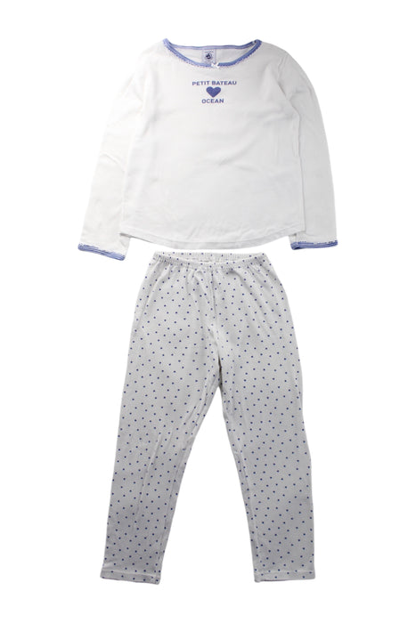 A White Pyjama Sets from Petit Bateau in size 4T for neutral. (Front View)