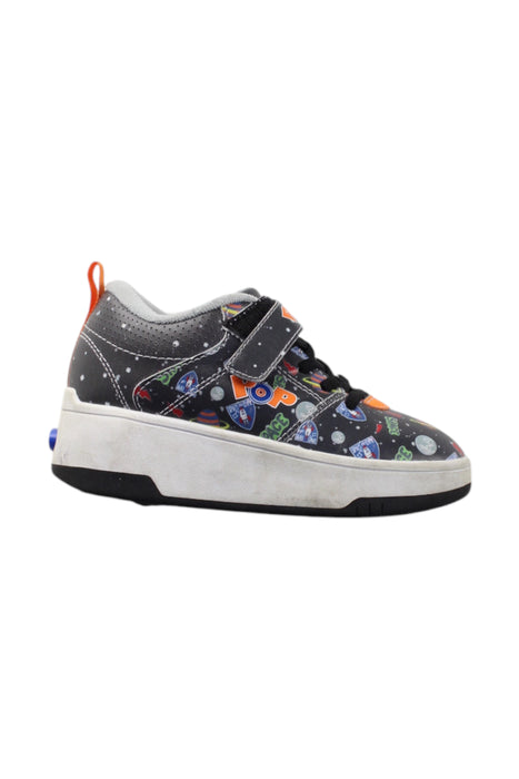 A Multicolour Sneakers from Heelys in size 6T for neutral. (Front View)