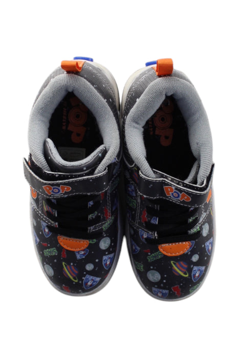 A Multicolour Sneakers from Heelys in size 6T for neutral. (Back View)