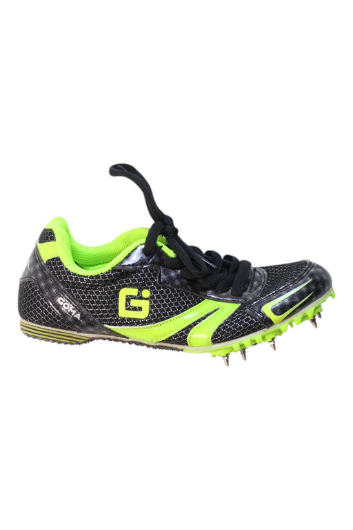 A Black Cleats/Soccer Shoes from Goma in size 7Y for boy. (Front View)
