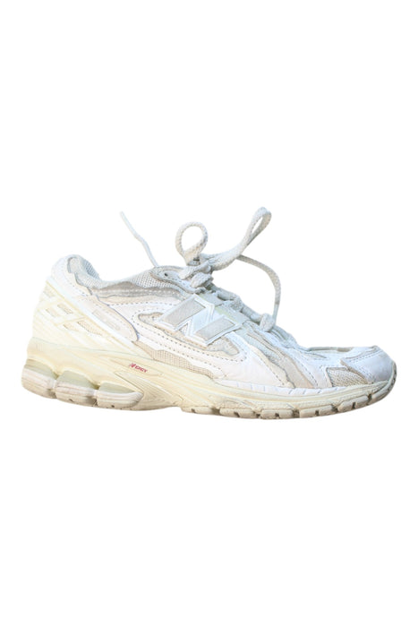 A White Sneakers from New Balance in size 12Y for neutral. (Front View)