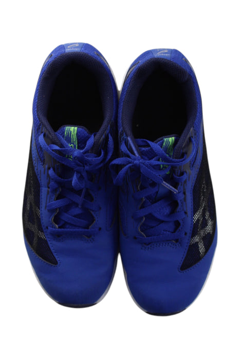 A Blue Sneakers from ASICS in size 12Y for neutral. (Back View)
