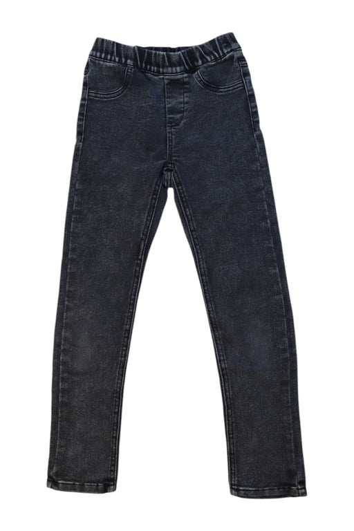 A Black Jeans from Levi's in size 7Y for girl. (Front View)