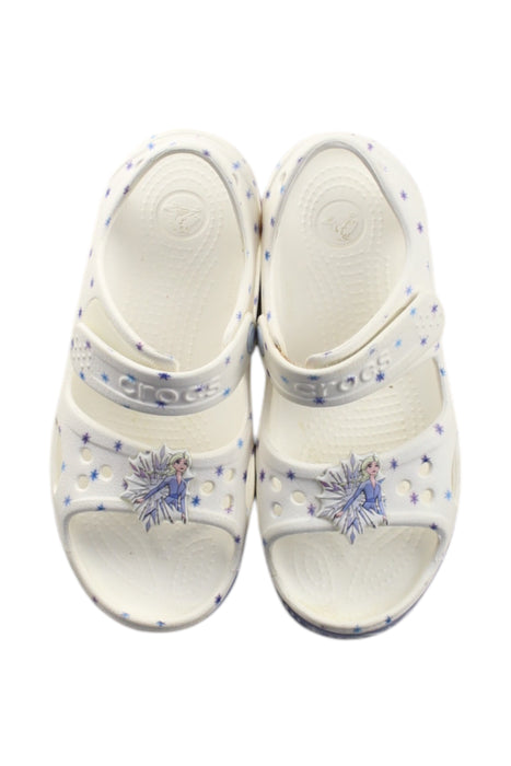 A White Sandals from Crocs in size 6T for neutral. (Back View)