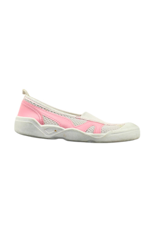 A Pink Slip Ons from Moonstar in size 5T for neutral. (Front View)