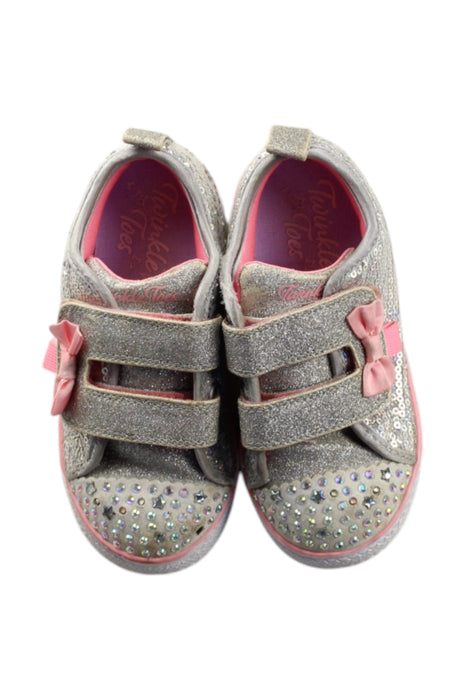 A Silver Sneakers from Skechers in size 3T for girl. (Back View)