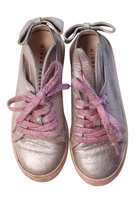 A Silver Sneakers from Minna Parikka in size 7Y for girl. (Back View)